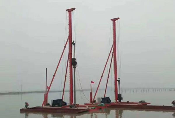 水上光伏打樁機(jī)